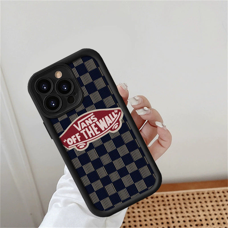 Case Vans Grafite (Com Linha iPhone 16)